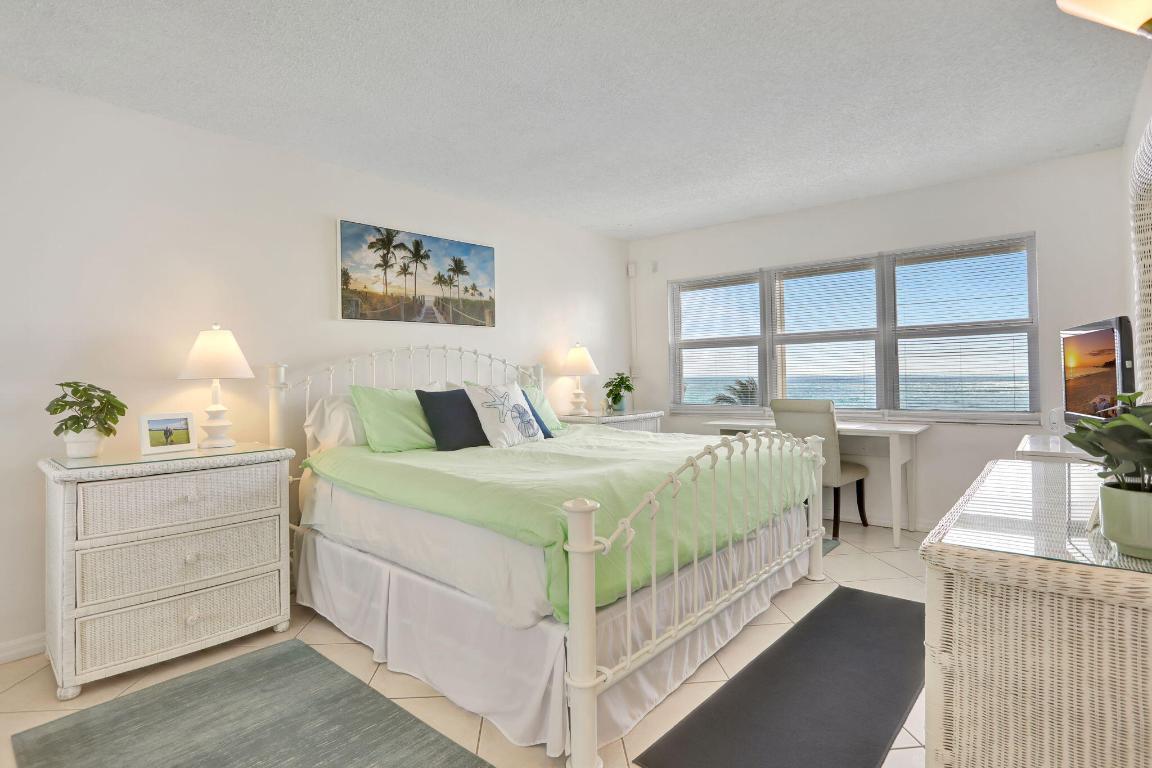 1069 Hillsboro Mile 401