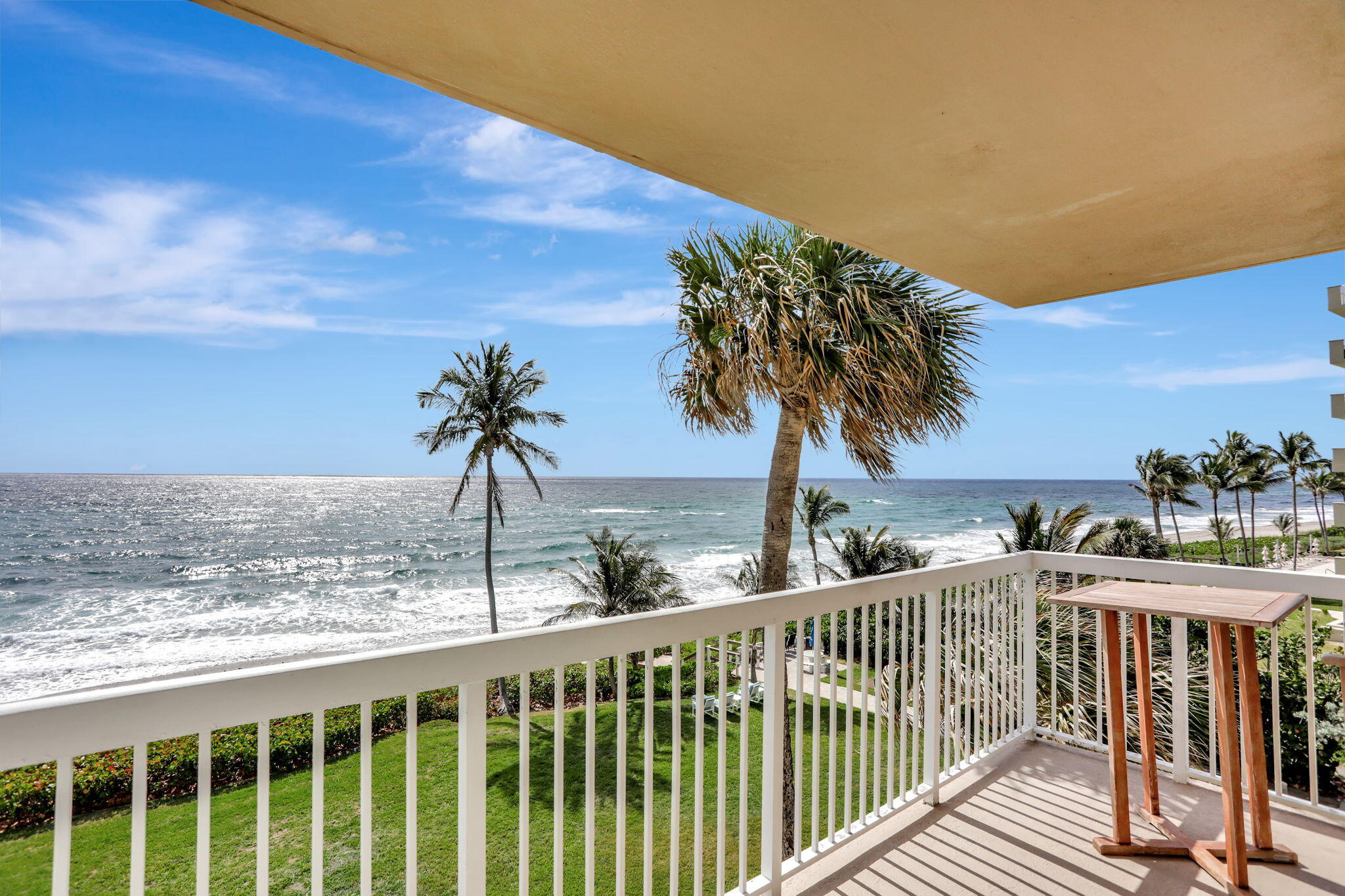 1069 Hillsboro Mile 401