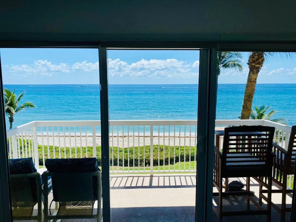 1069 Hillsboro Mile 401