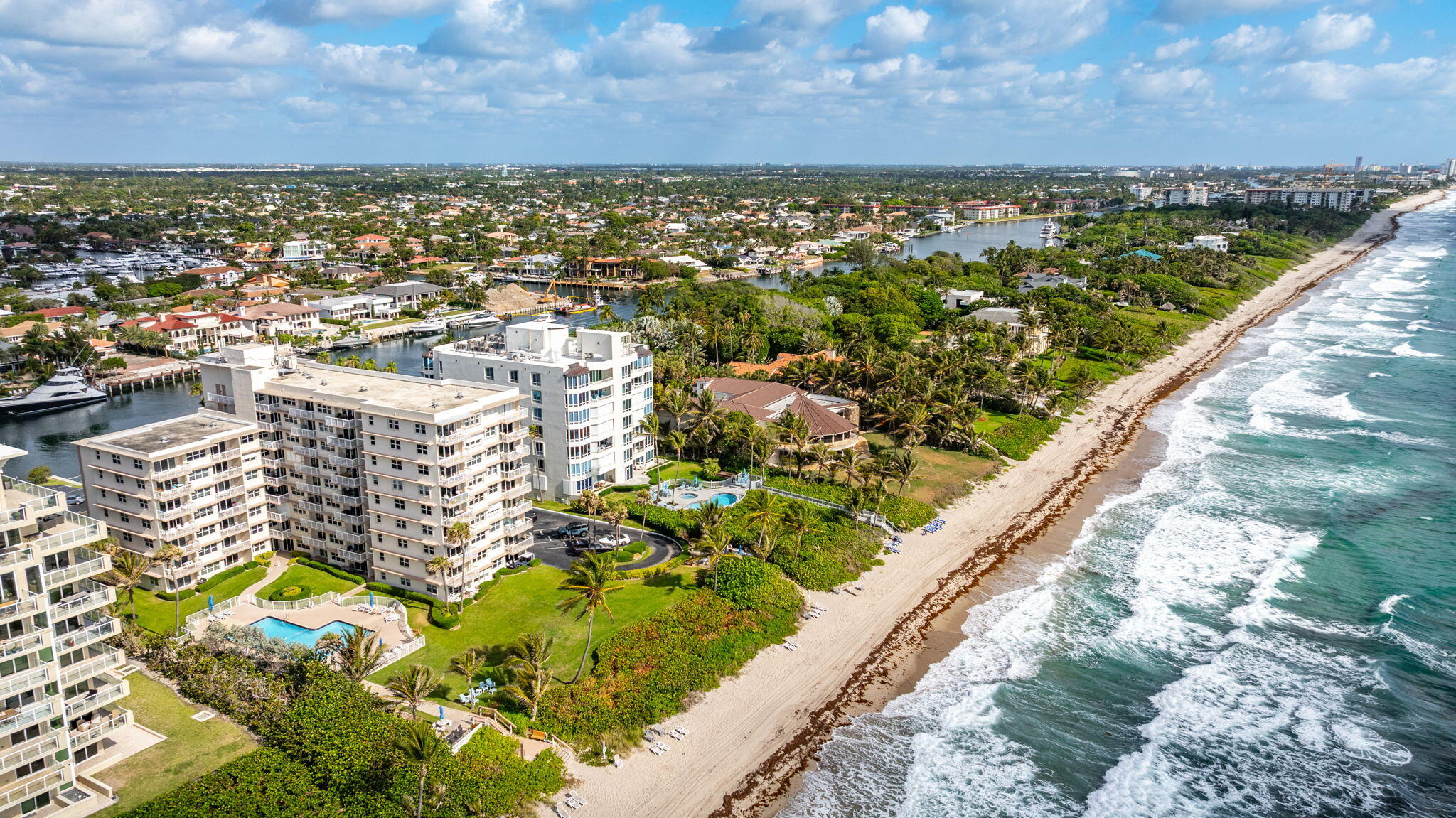 1069 Hillsboro Mile 401