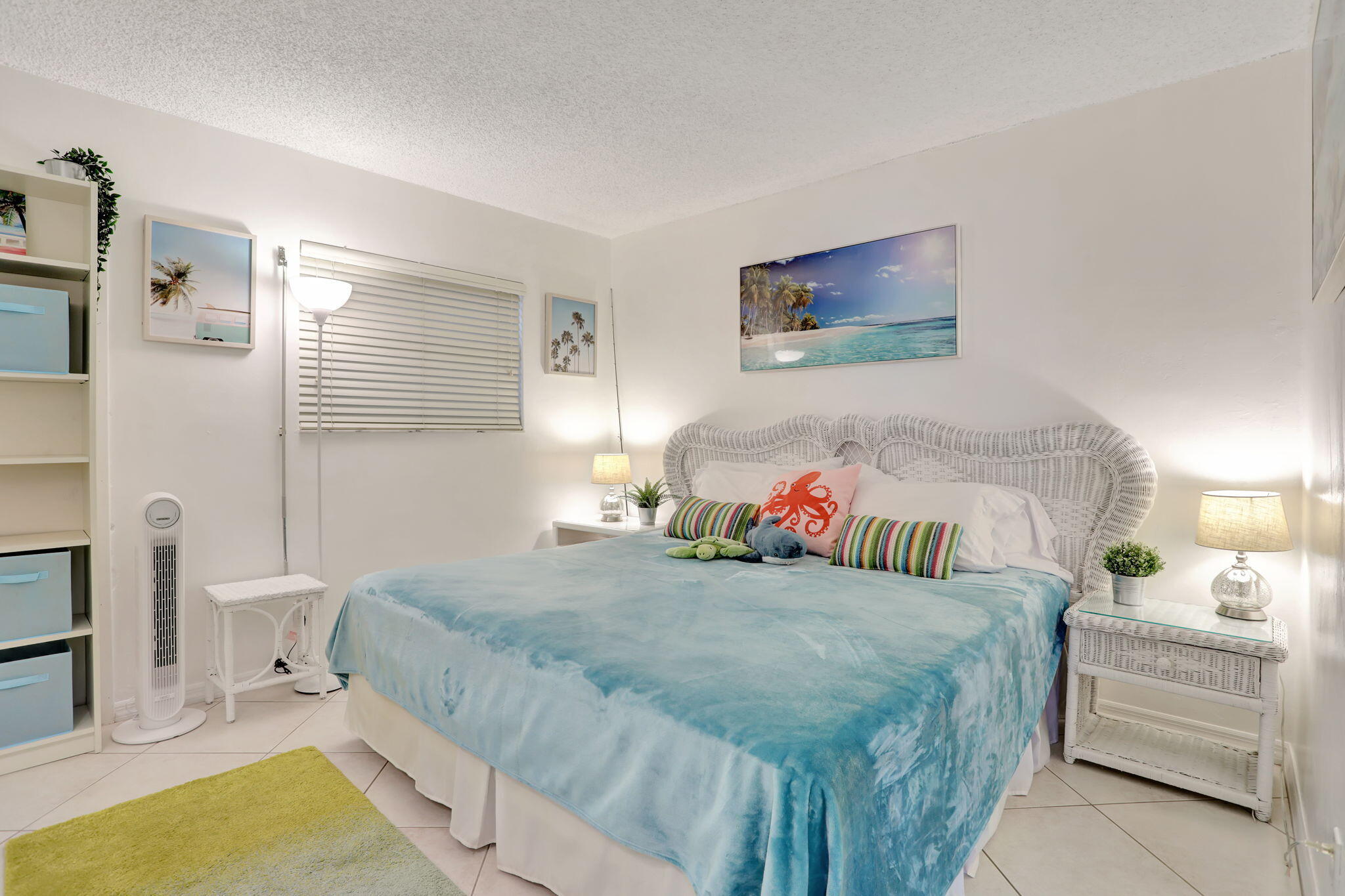 1069 Hillsboro Mile 401