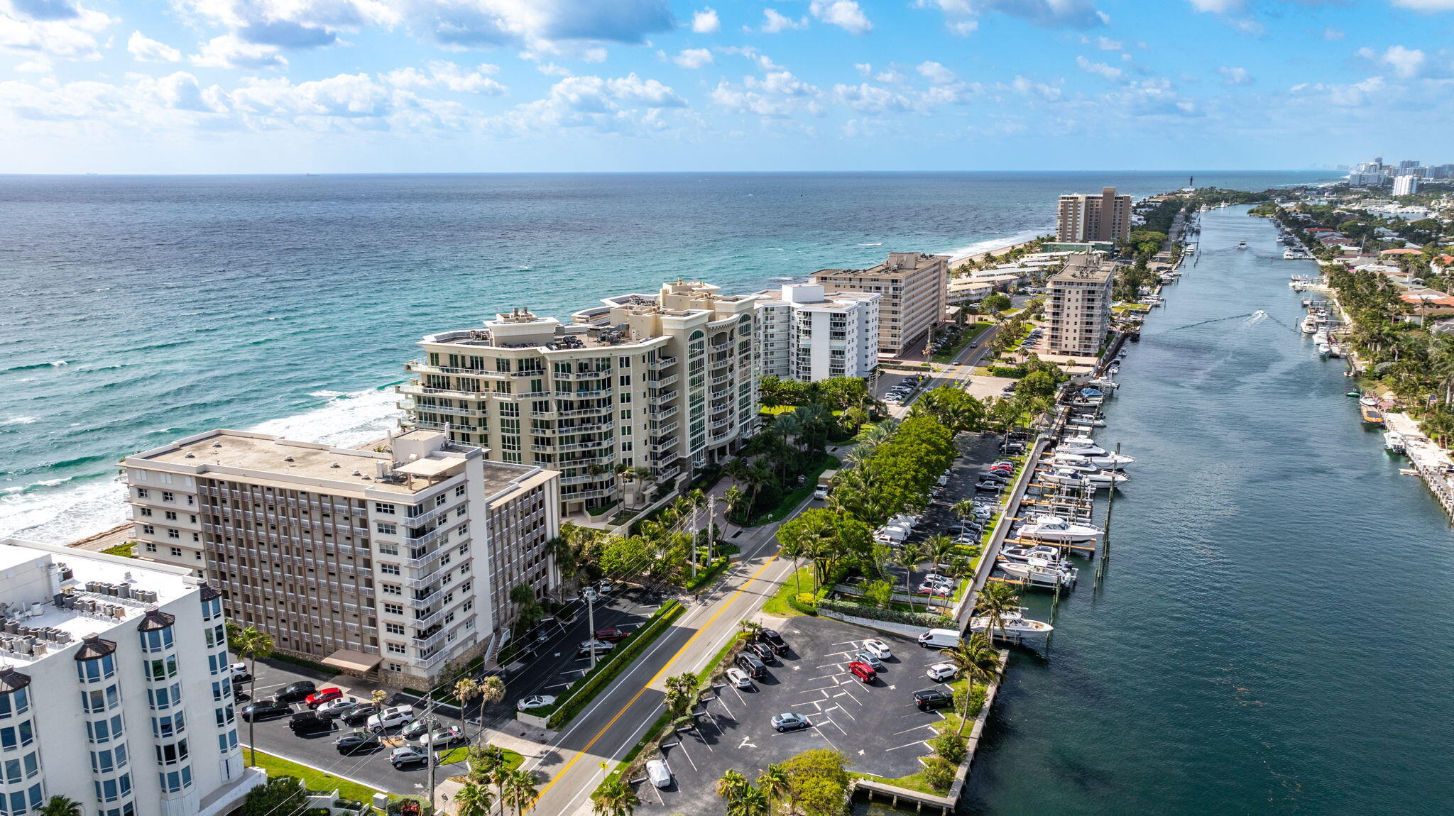 1069 Hillsboro Mile 401