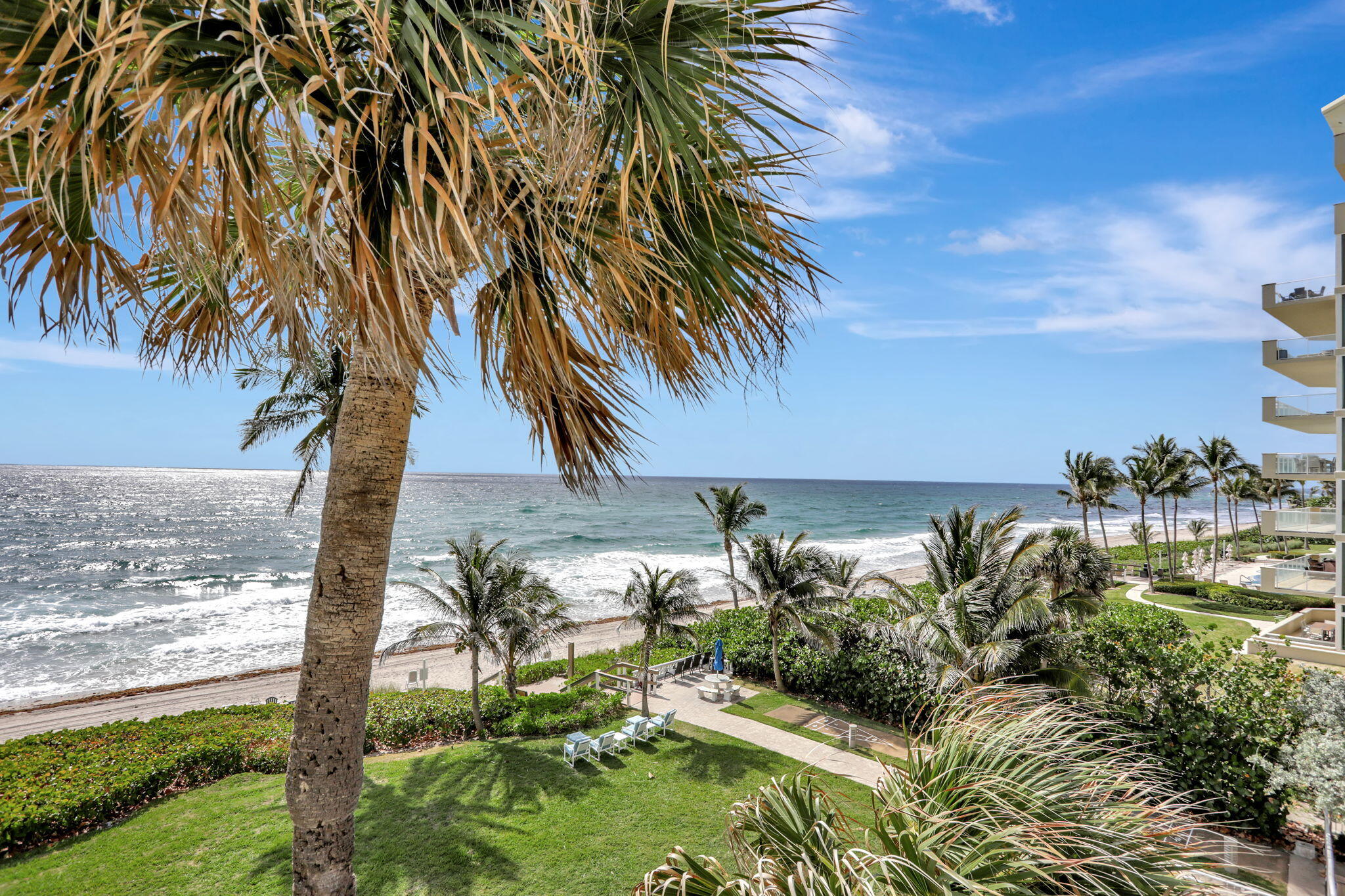 1069 Hillsboro Mile 401