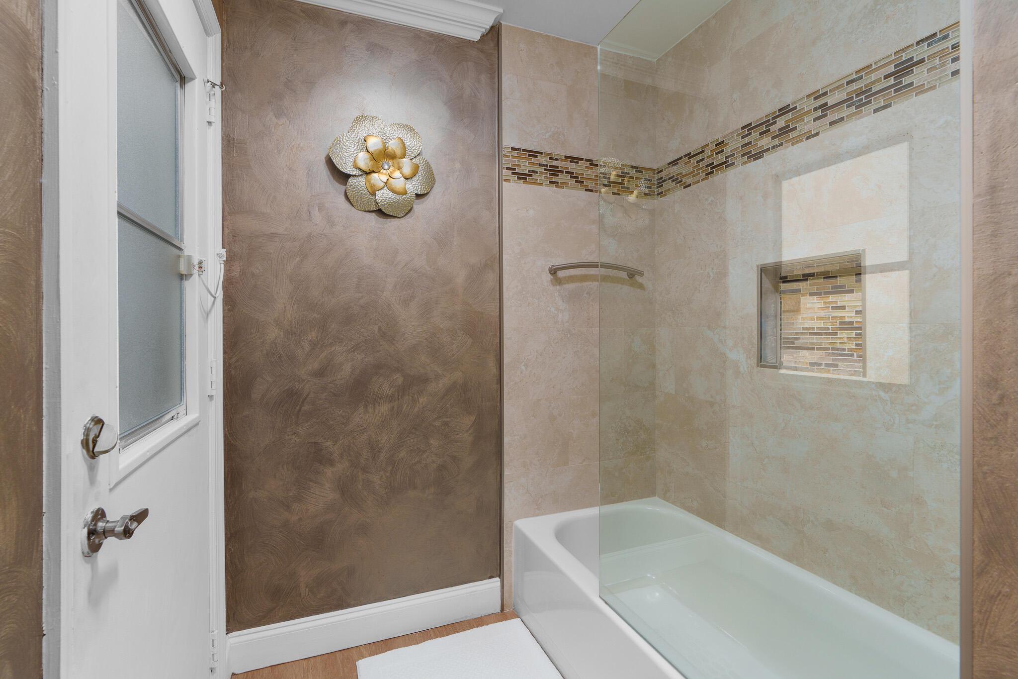 11199 Island Lakes Lane