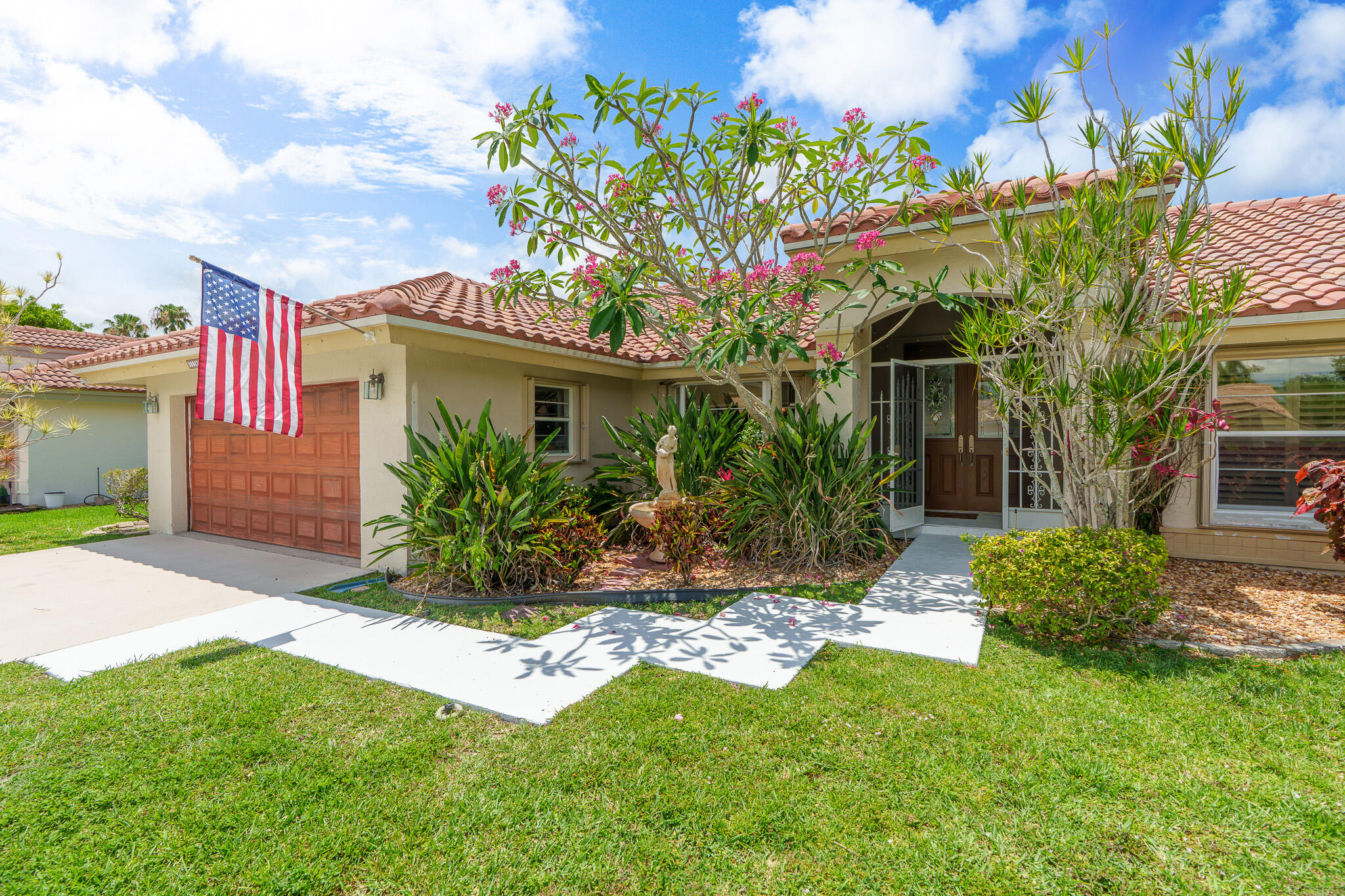 11199 Island Lakes Lane