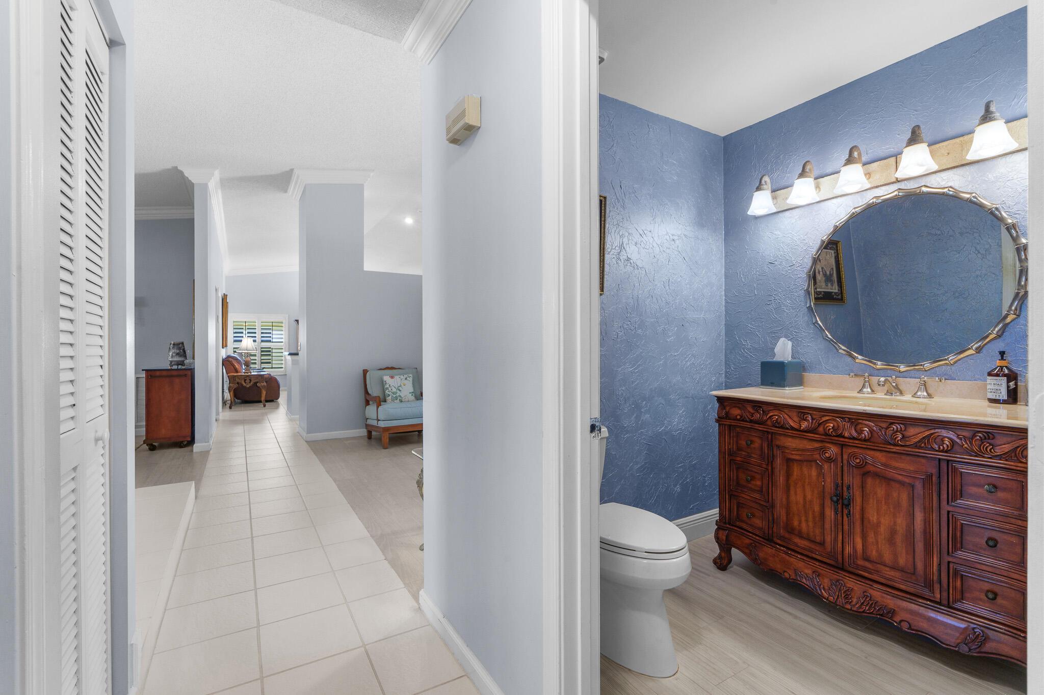 11199 Island Lakes Lane