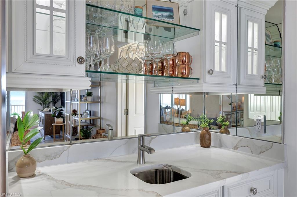 9051 Gulf Shore DR # 1001