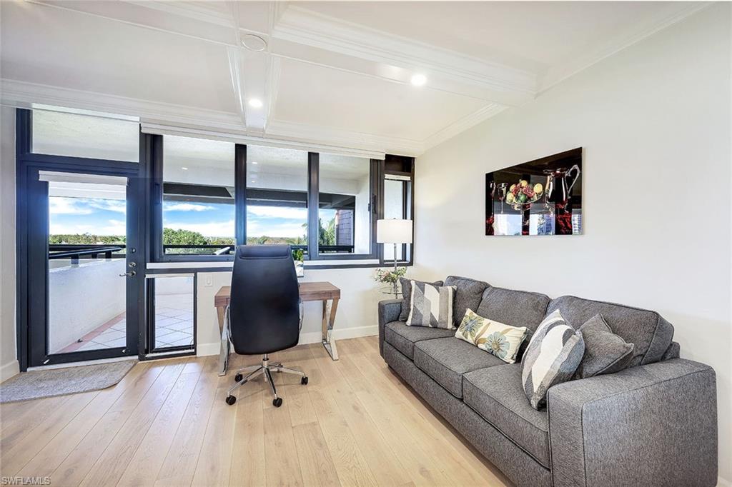 6300 Pelican Bay BLVD # 405 Unit: A-405