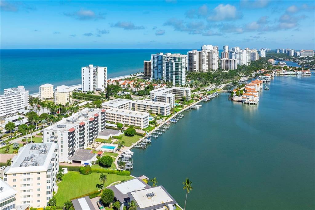 3430 Gulf Shore BLVD N # 4I