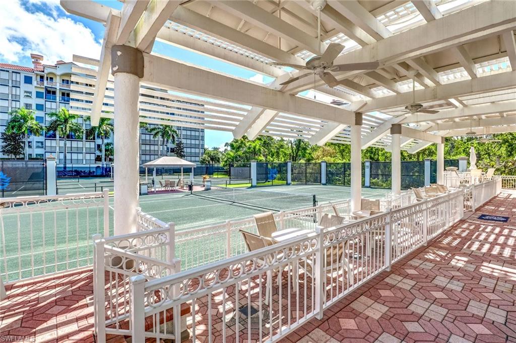 8473 Bay Colony DR # 403