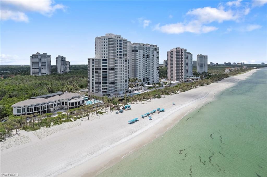 8473 Bay Colony DR # 403