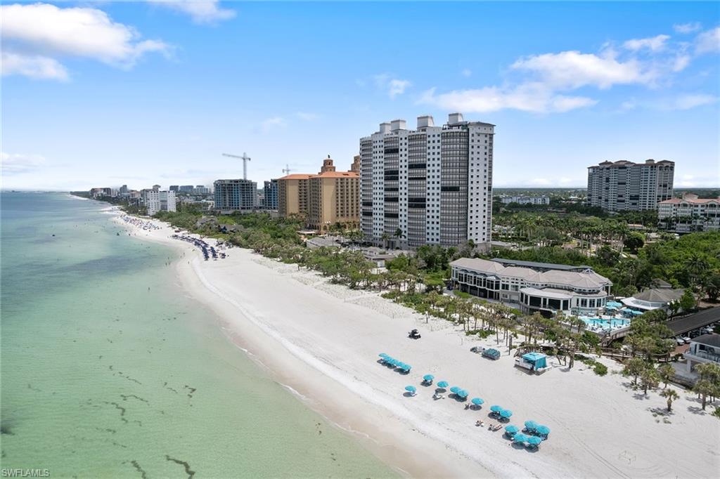 8473 Bay Colony DR # 403
