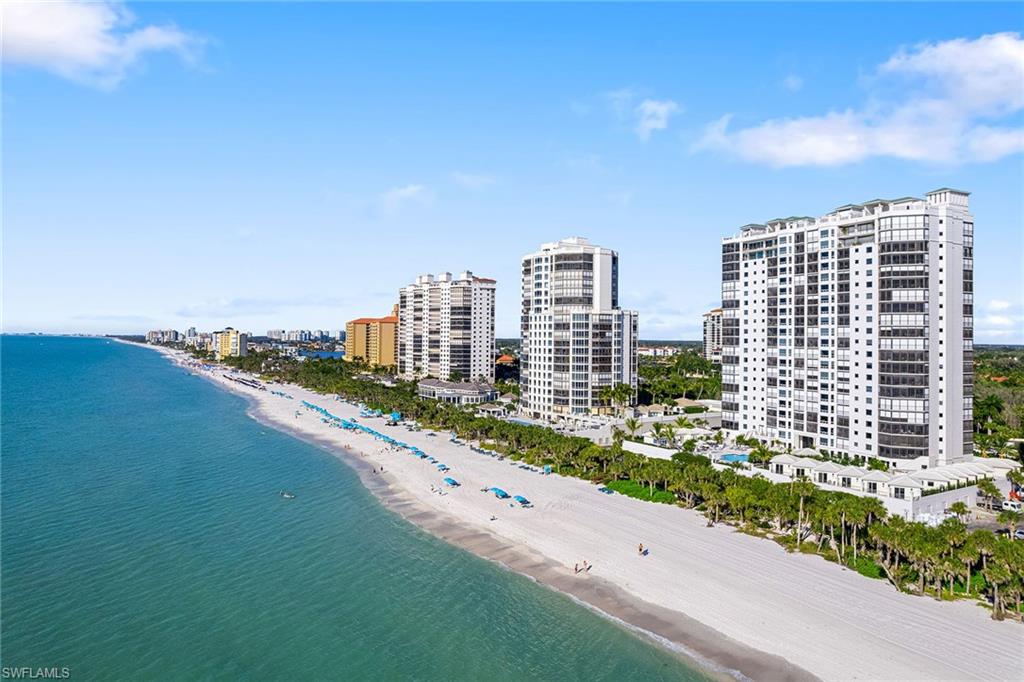 8473 Bay Colony DR # 403