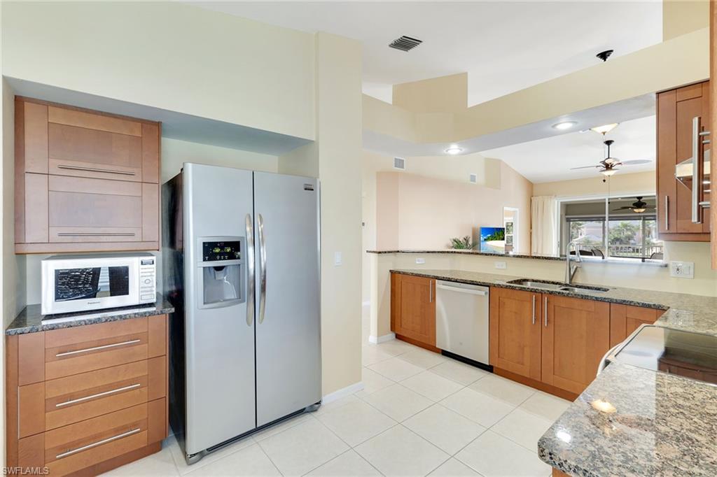 752 Wiggins Lake DR # 202