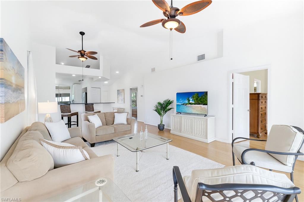 752 Wiggins Lake DR # 202