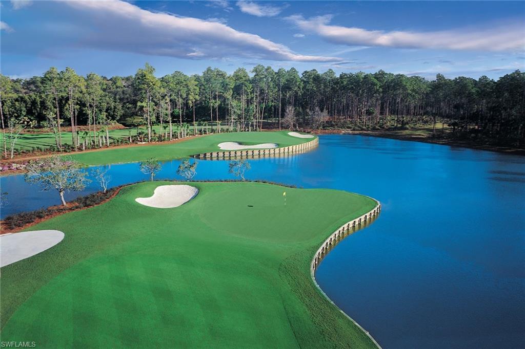 752 Wiggins Lake DR # 202