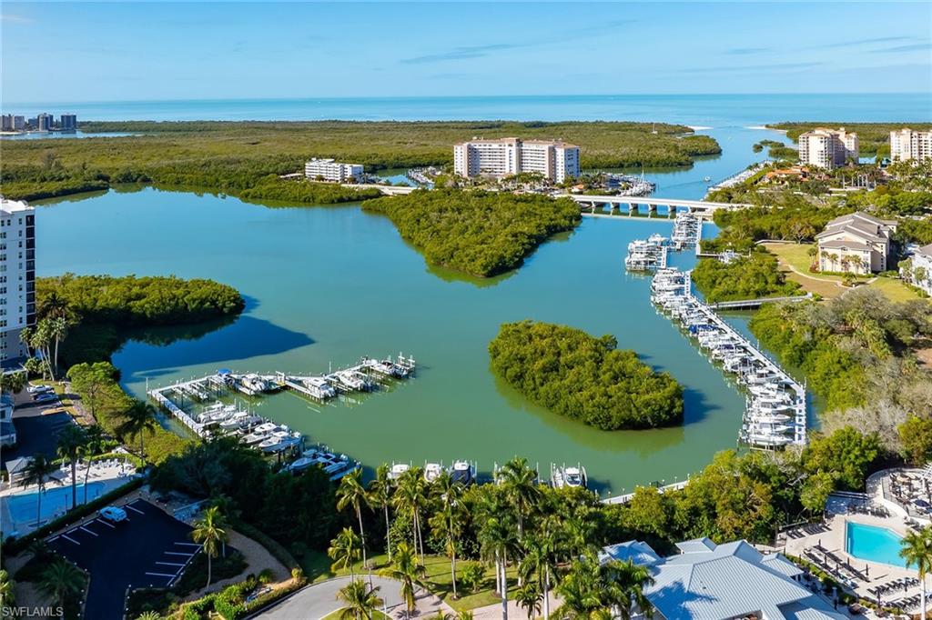 675 Wiggins Lake DR # 201