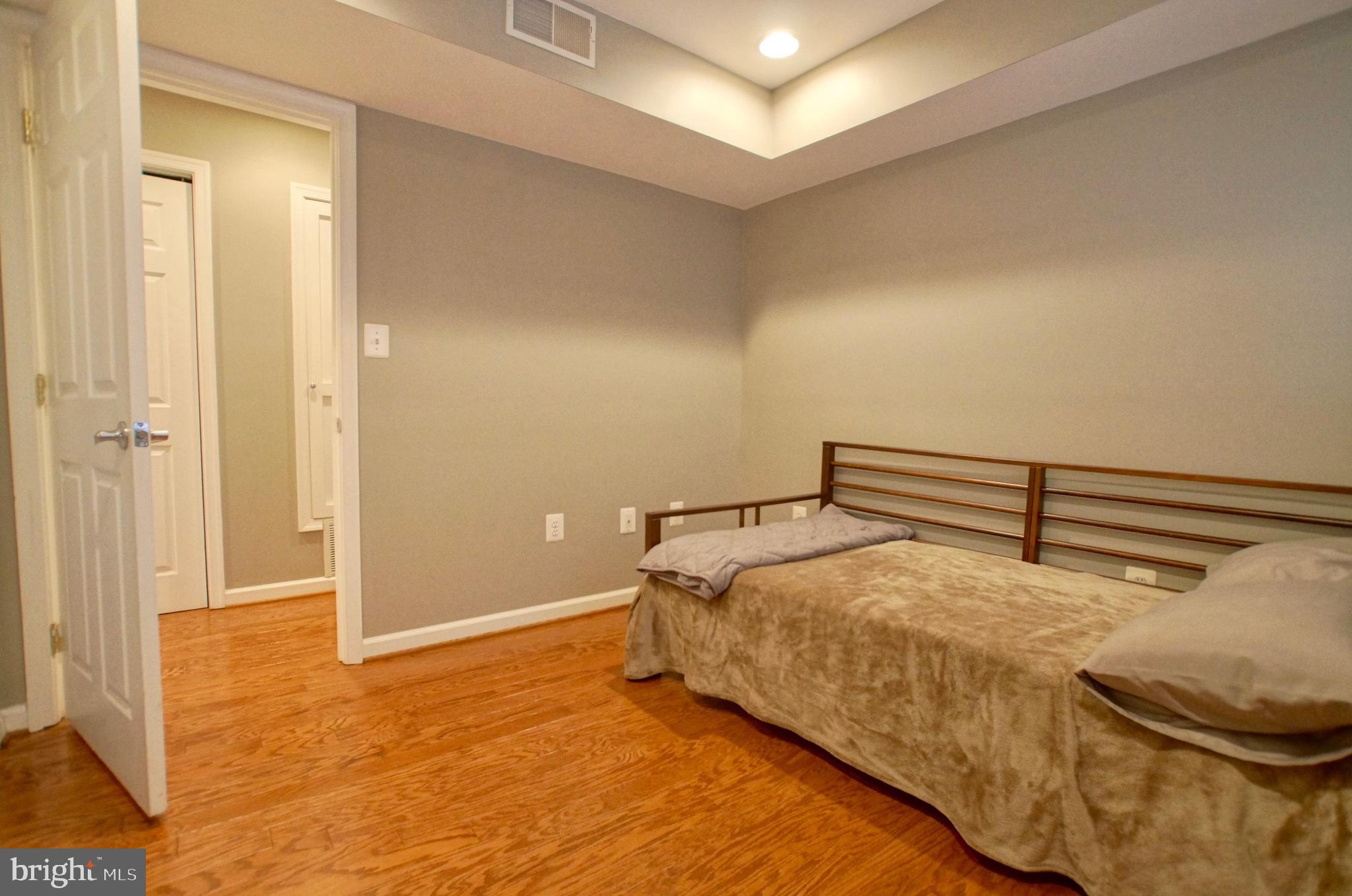 2504 22ND STREET NE Unit: 1