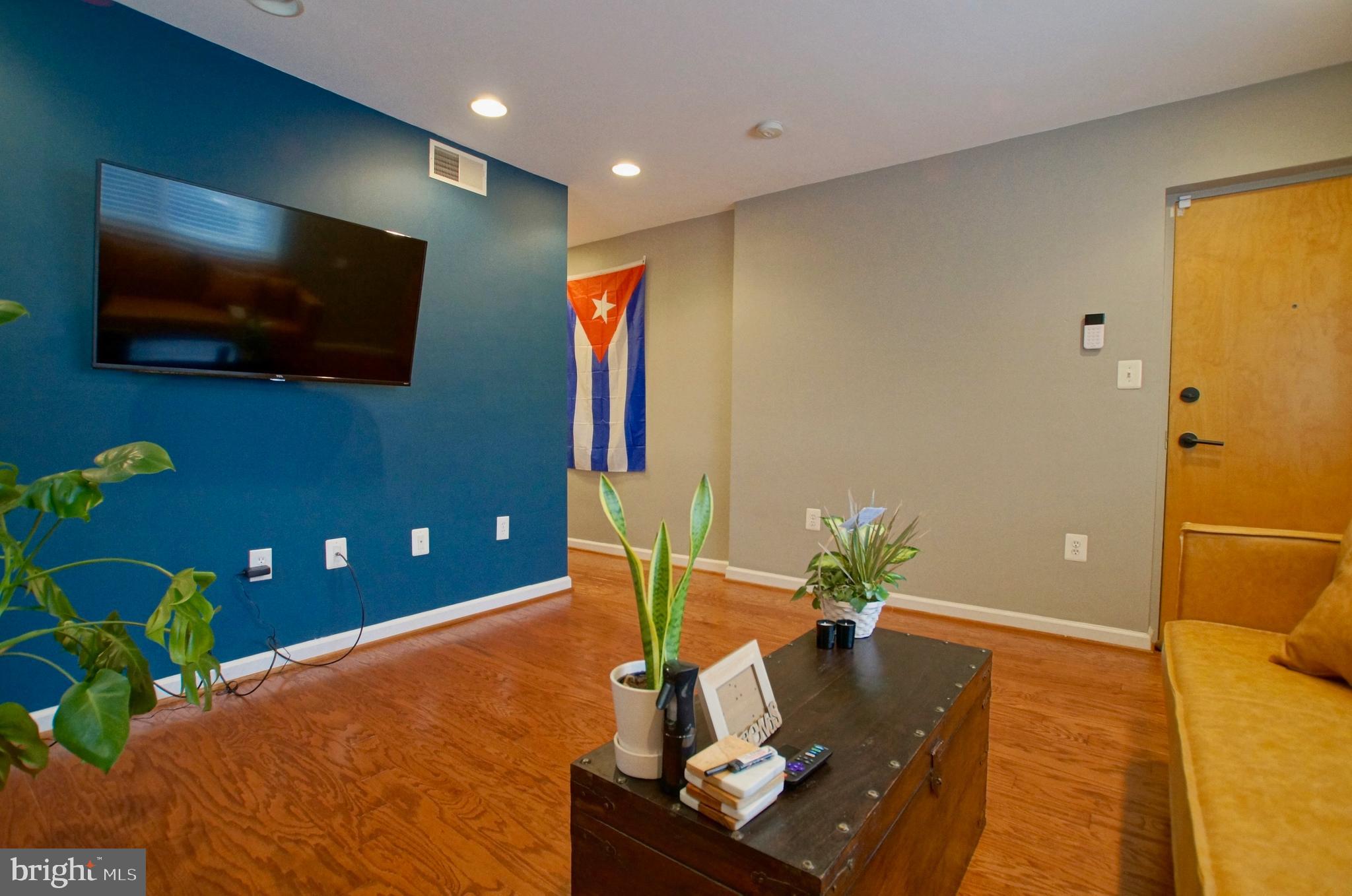 2504 22ND STREET NE Unit: 1
