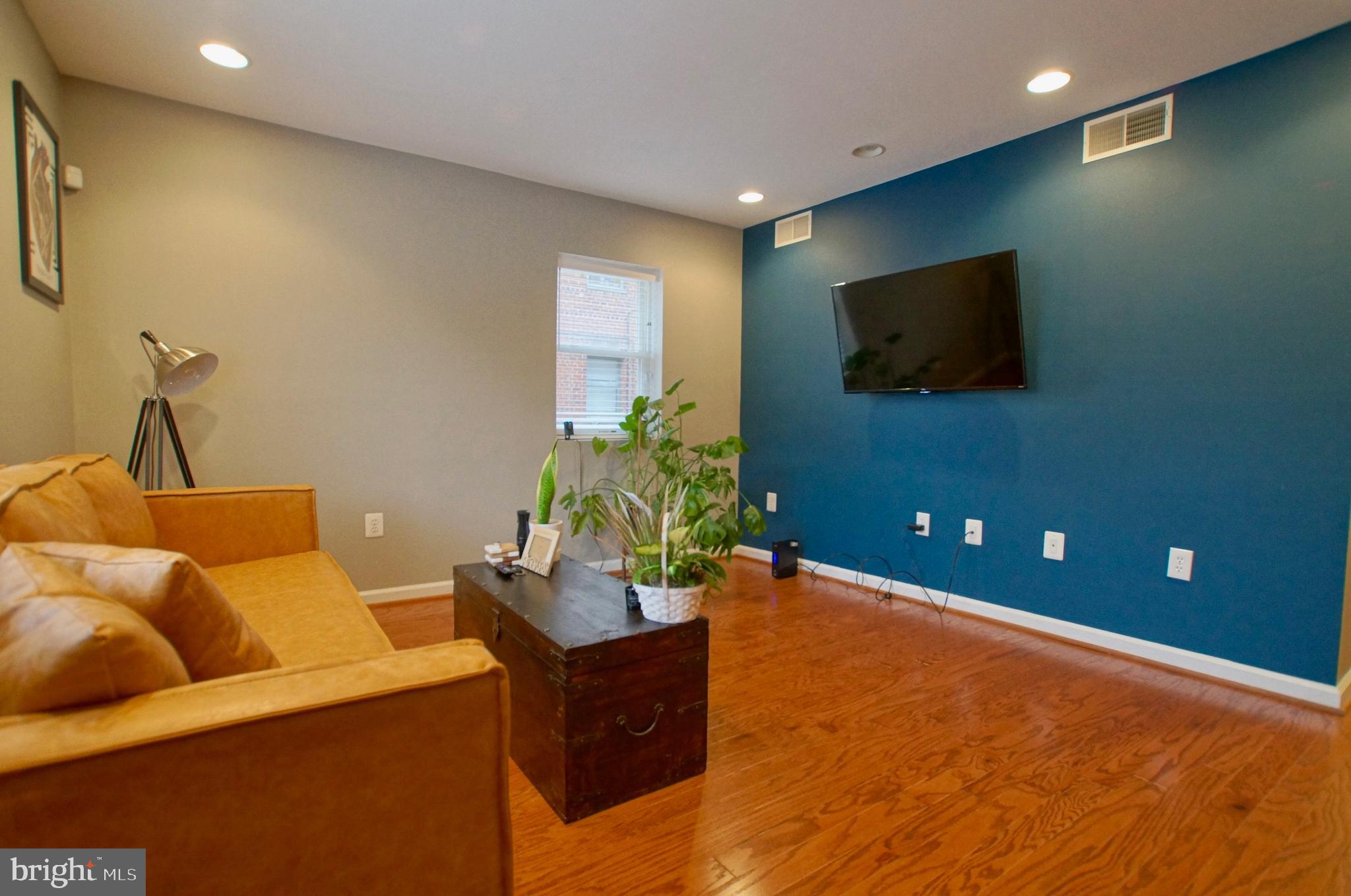2504 22ND STREET NE Unit: 1