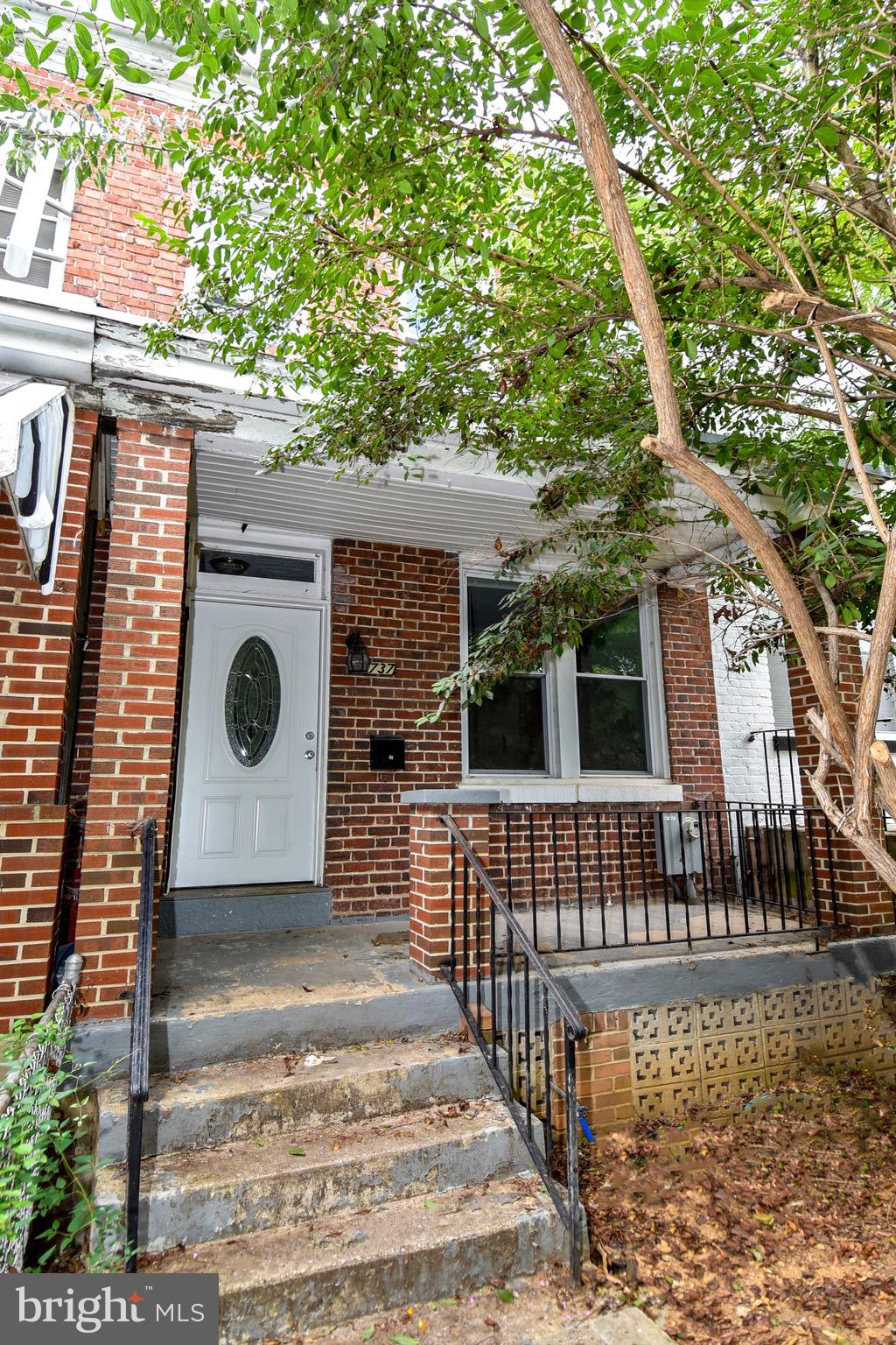 737 Kentucky Ave SE
