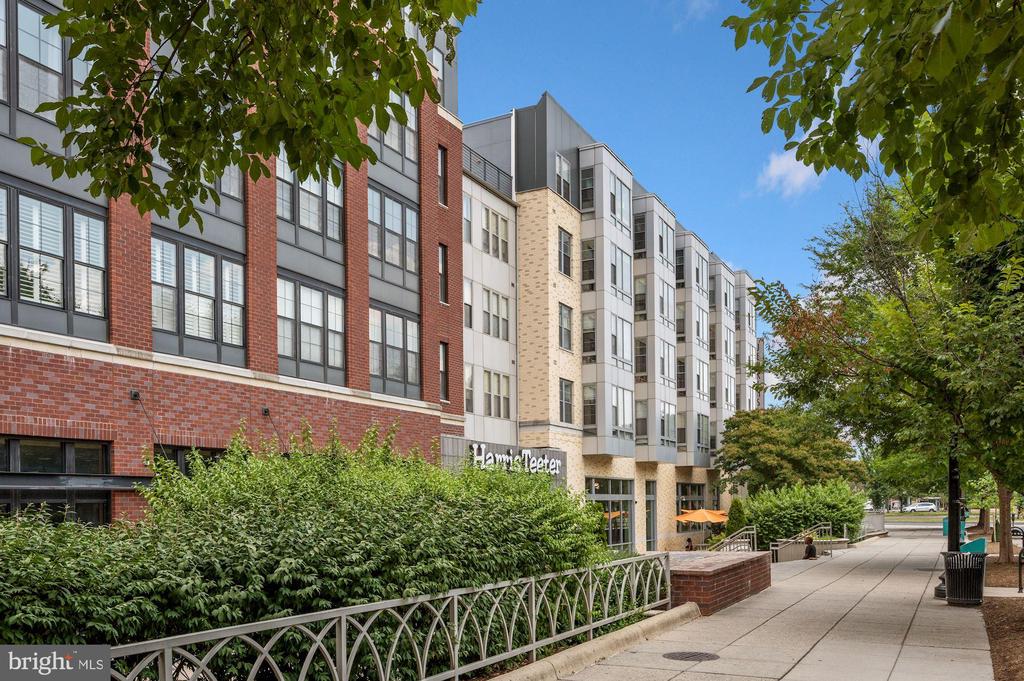 1391 PENNSYLVANIA AVE SE #325