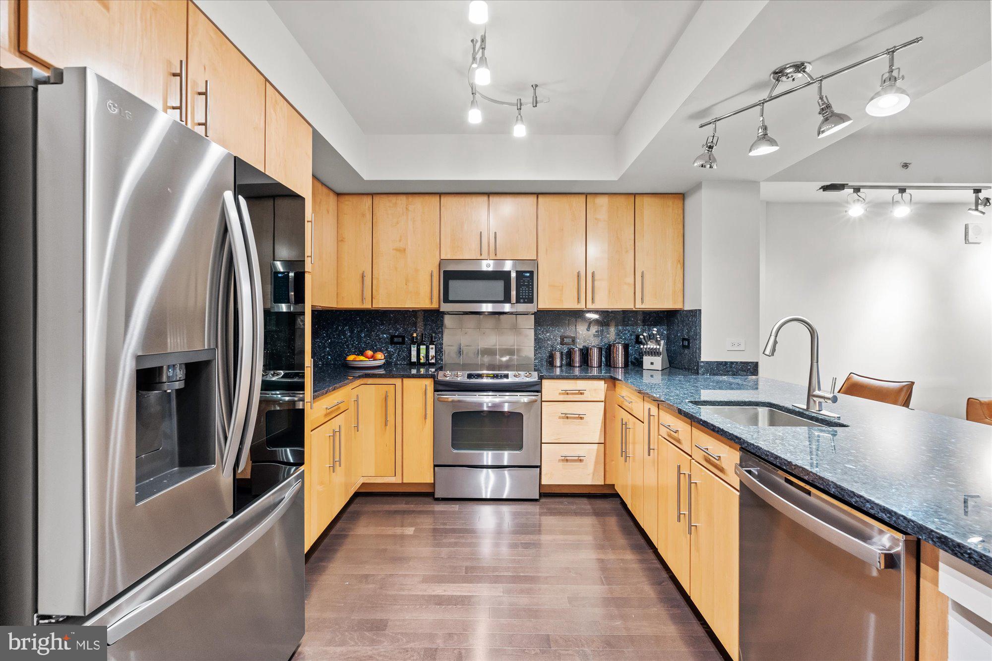 1025 1st St SE #511