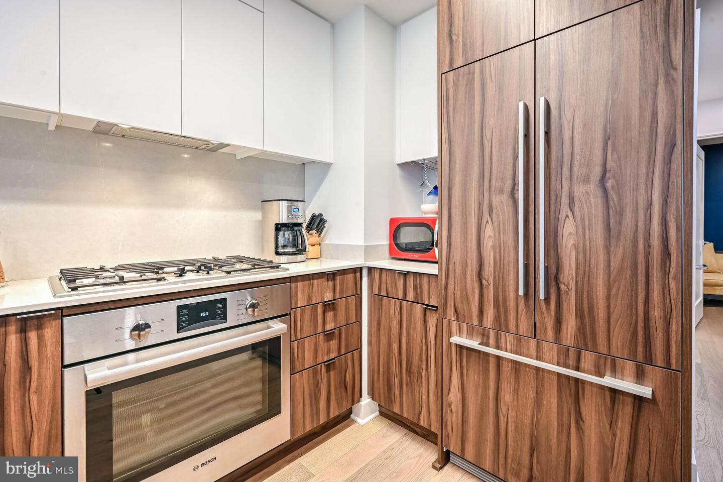 37 L St SE #401