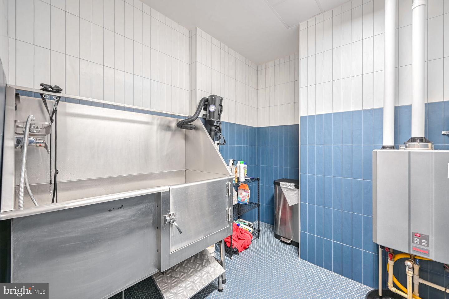 37 L St SE #401