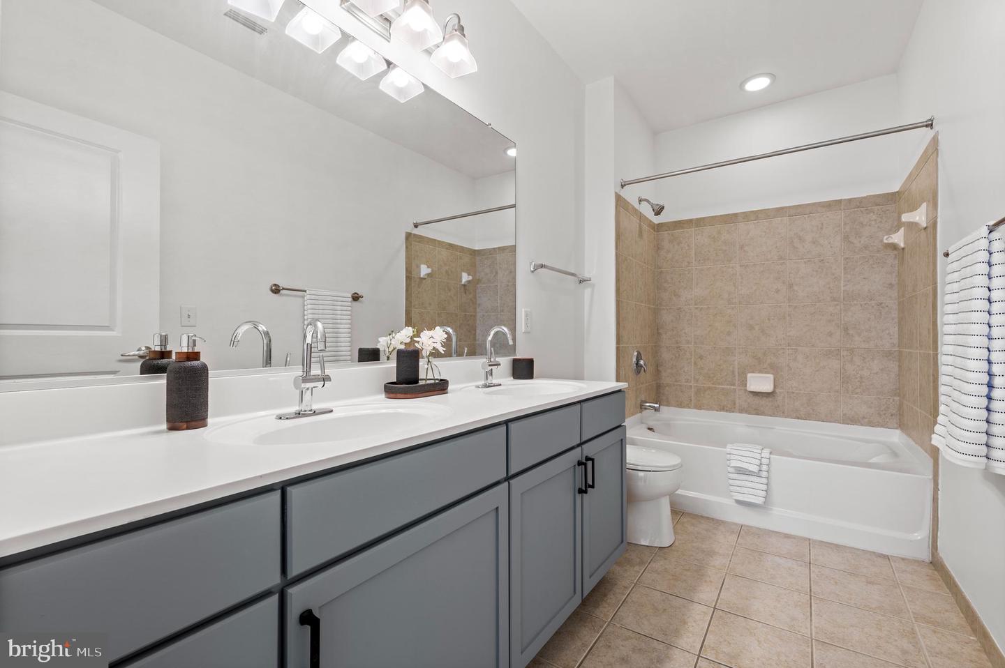 1391 Pennsylvania Ave SE #408