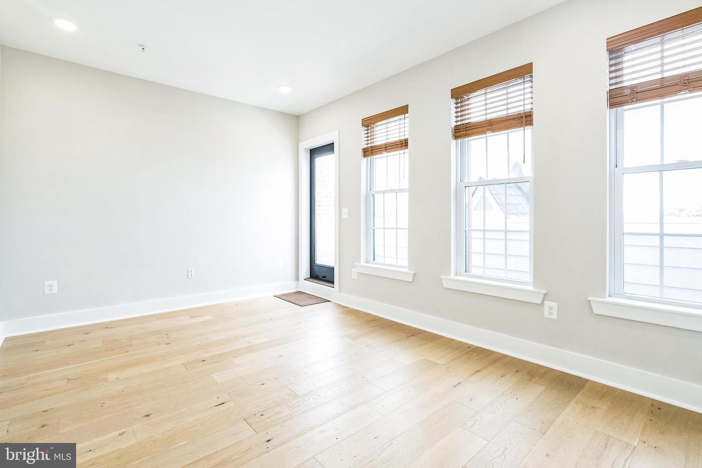 235 Florida Ave NW #5