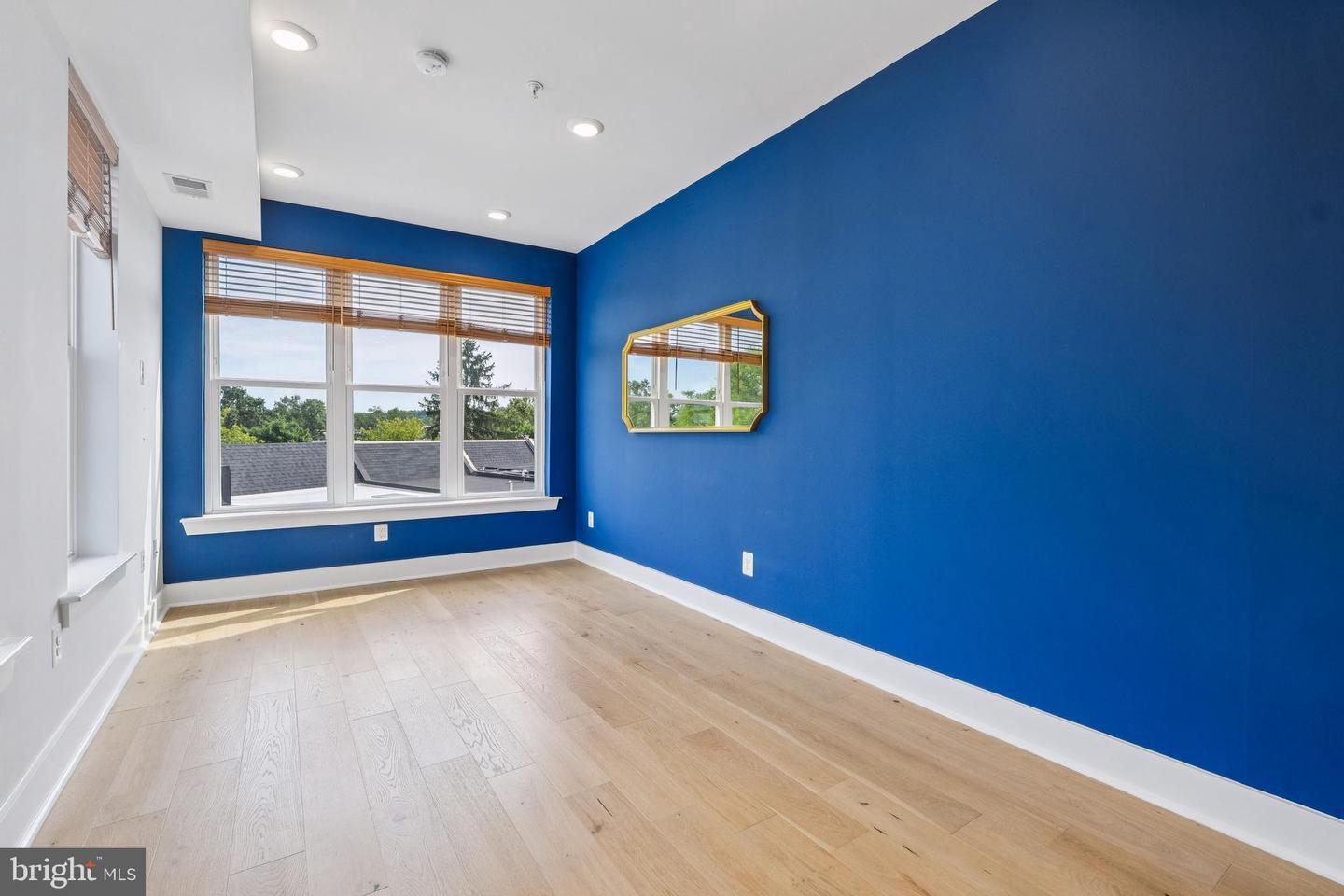 235 Florida Ave NW #5