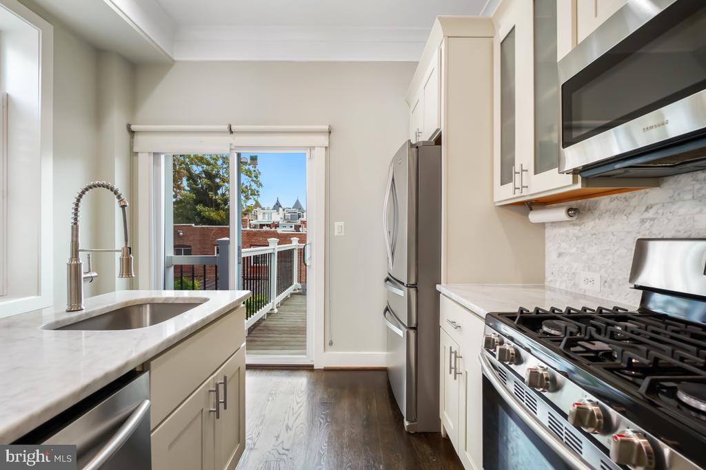 2015 FLAGLER PLACE NW 2