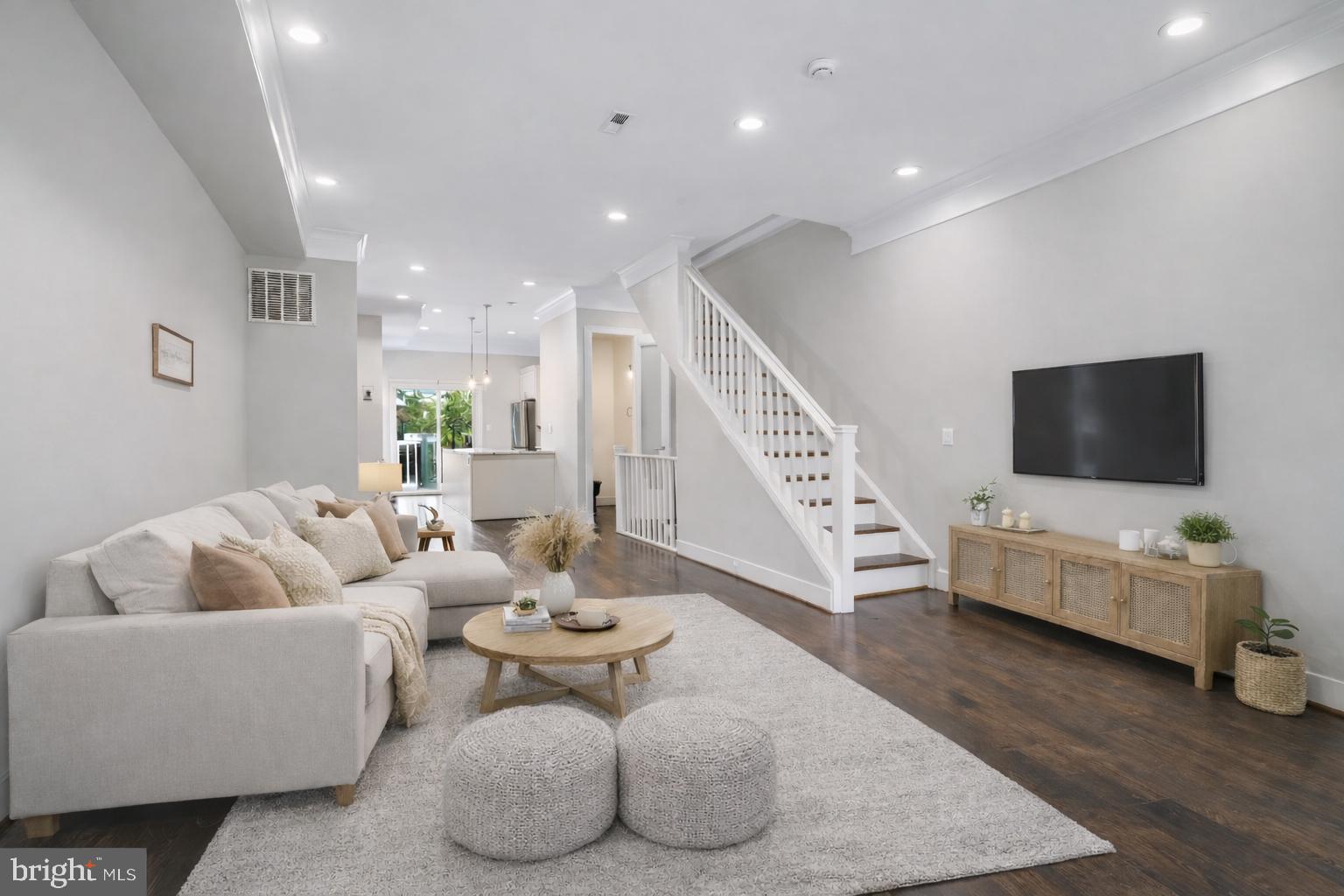 2015 FLAGLER PLACE NW 2