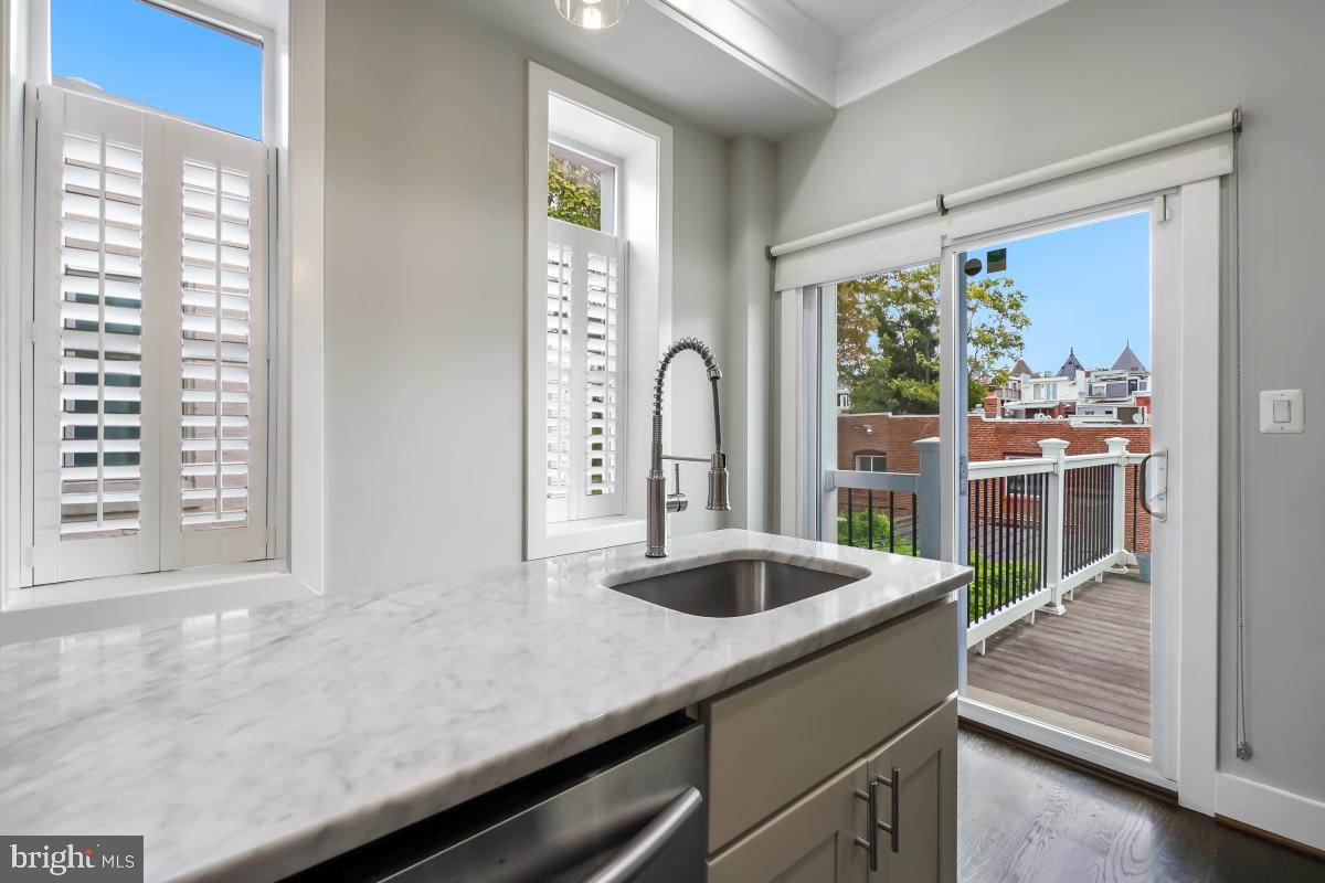 2015 FLAGLER PLACE NW 2