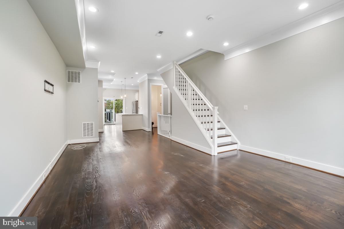 2015 FLAGLER PLACE NW 2