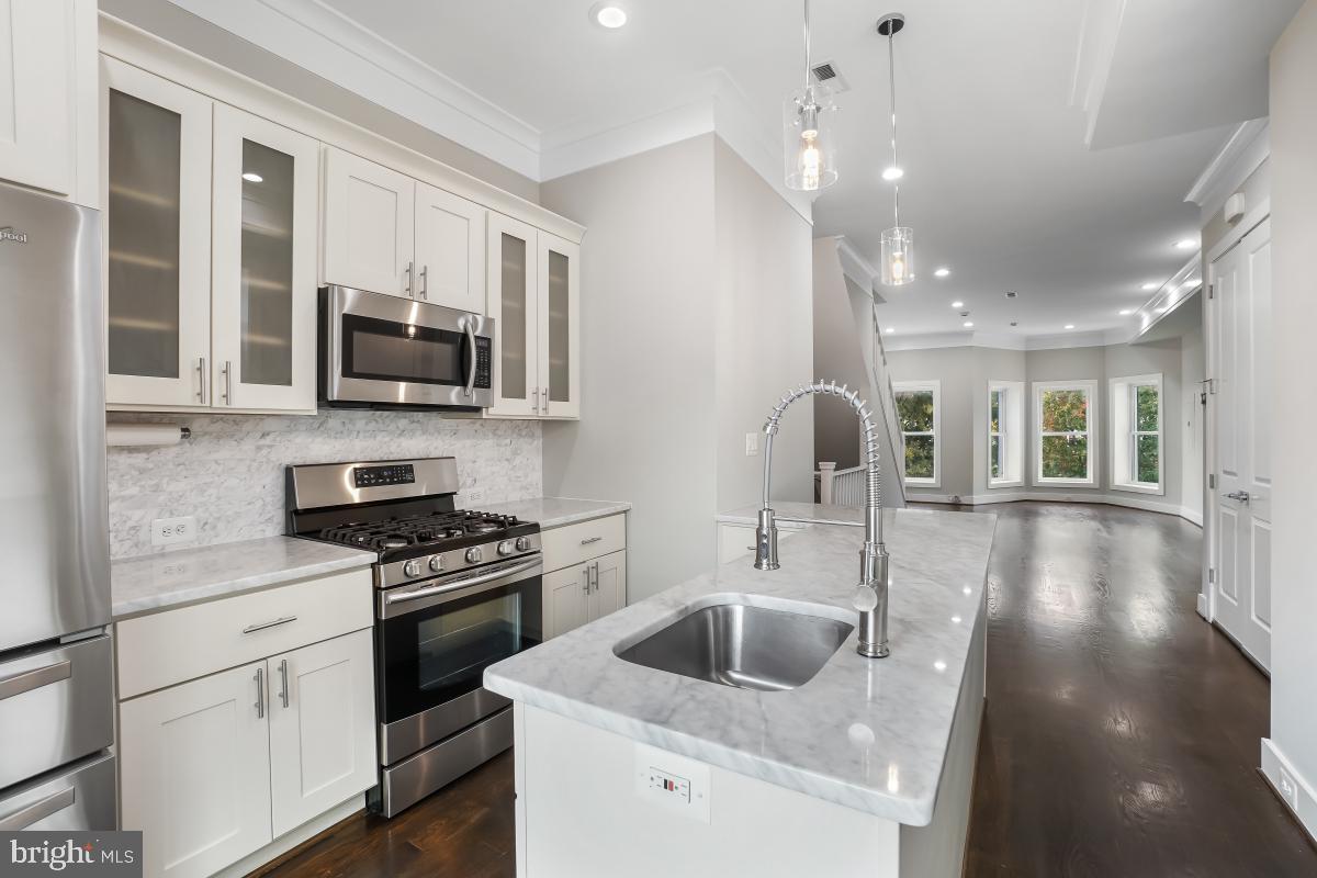 2015 FLAGLER PLACE NW 2