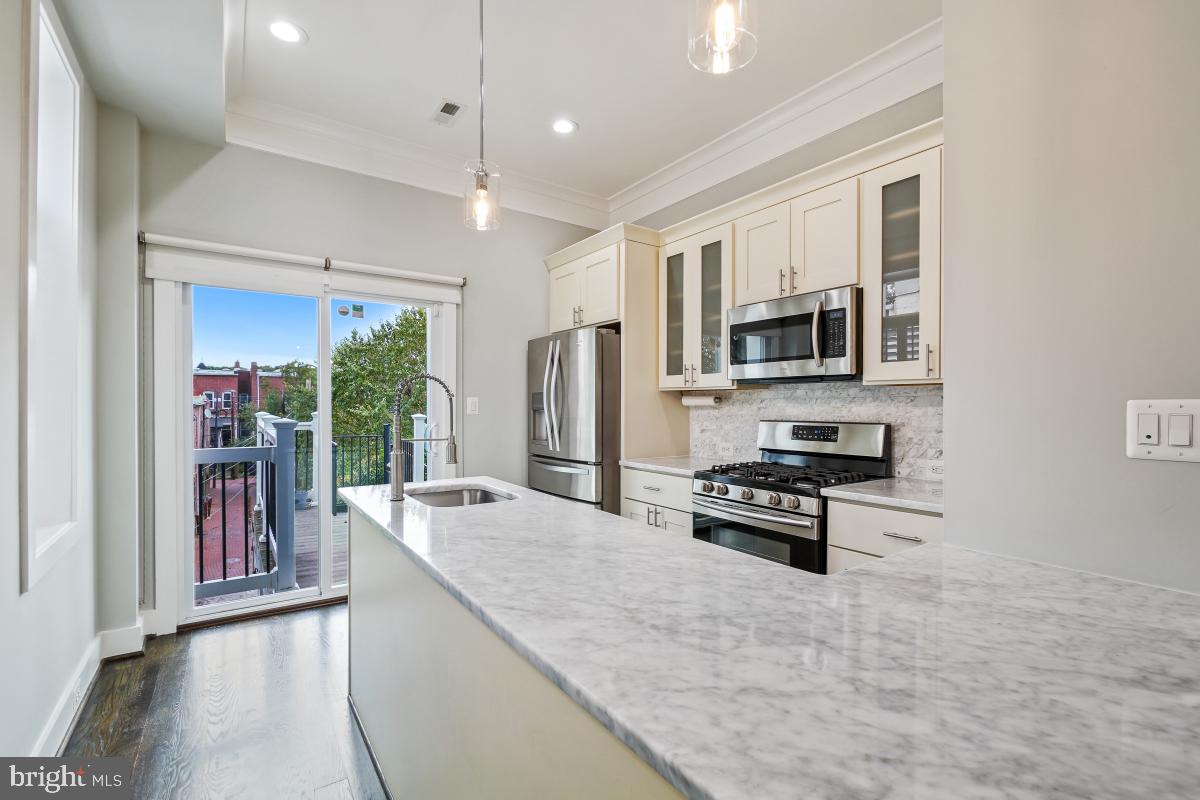 2015 FLAGLER PLACE NW 2