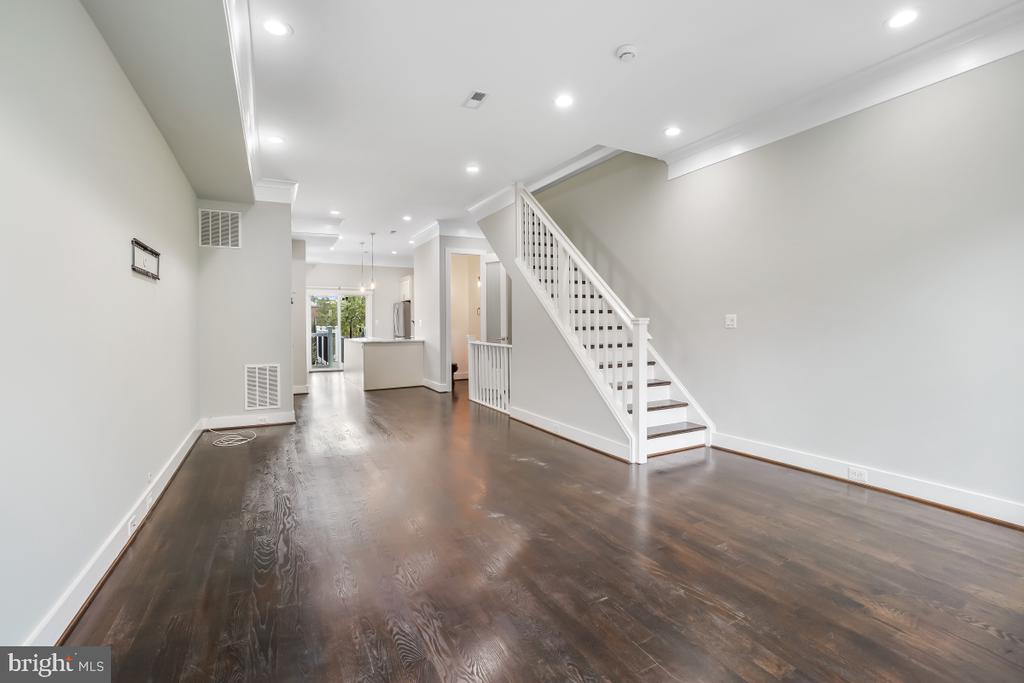 2015 FLAGLER PLACE NW 2