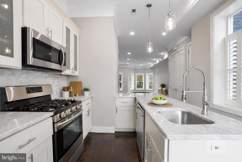 2015 FLAGLER PLACE NW 2