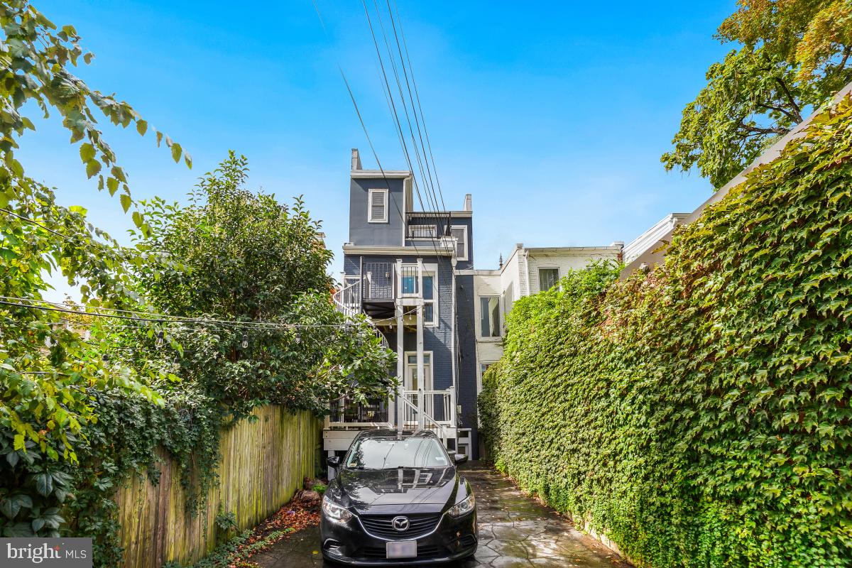 2015 FLAGLER PLACE NW 2