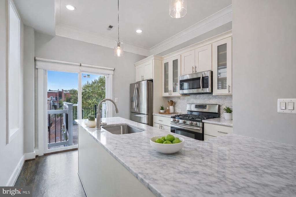 2015 FLAGLER PLACE NW 2