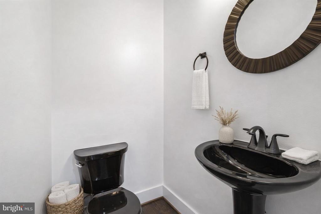 2015 FLAGLER PLACE NW 2