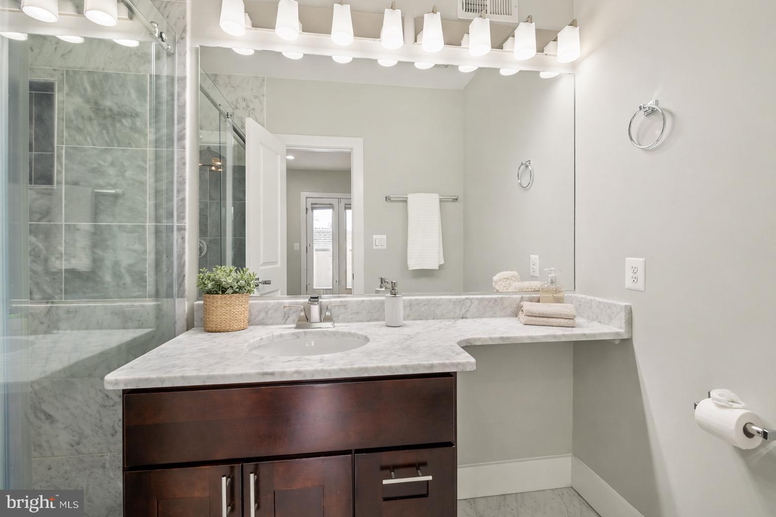 2015 FLAGLER PLACE NW 2