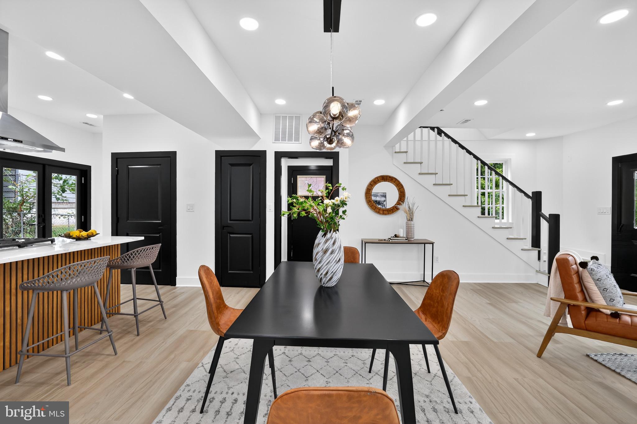 2948 MILLS AVENUE NE