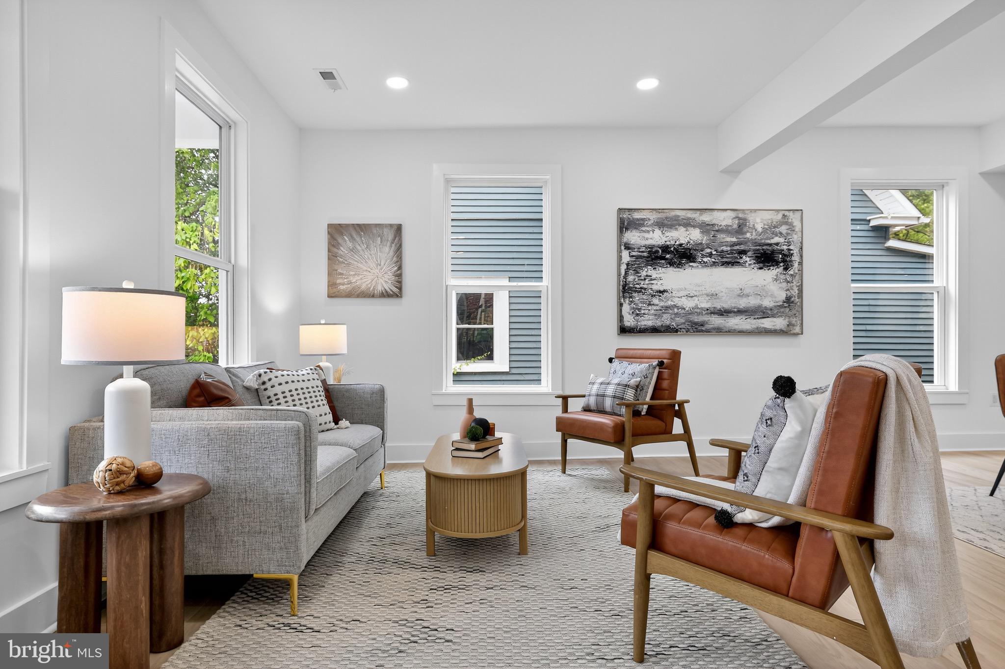 2948 MILLS AVENUE NE