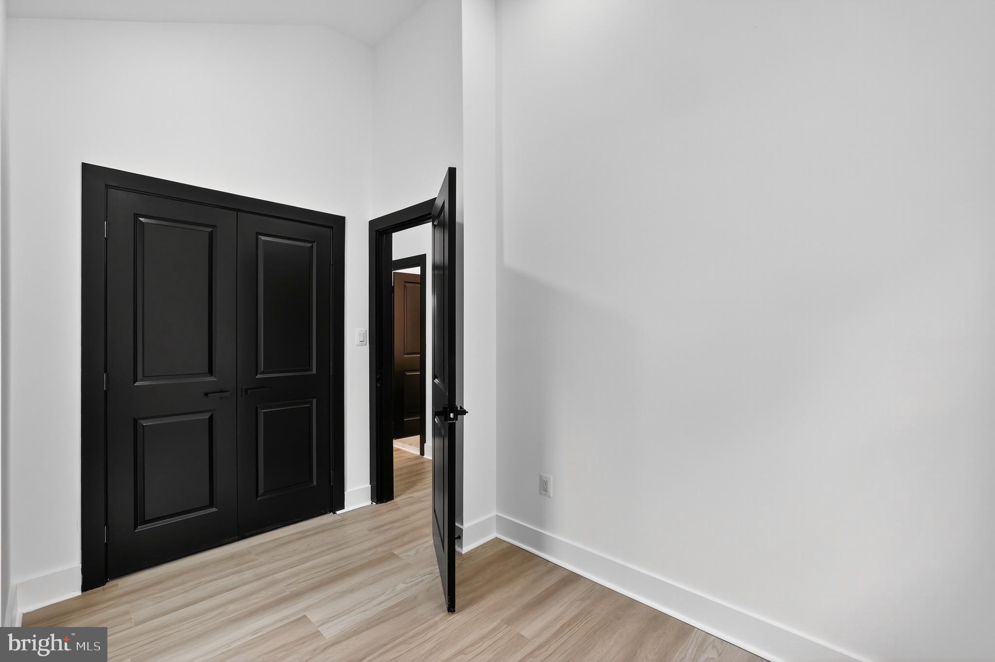 2948 MILLS AVENUE NE