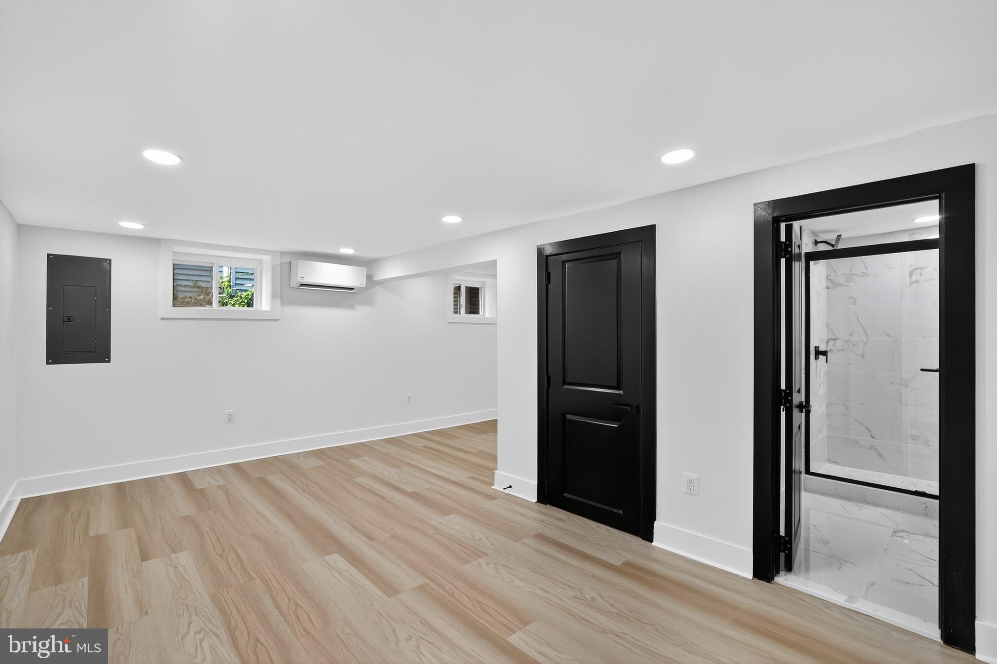 2948 MILLS AVENUE NE