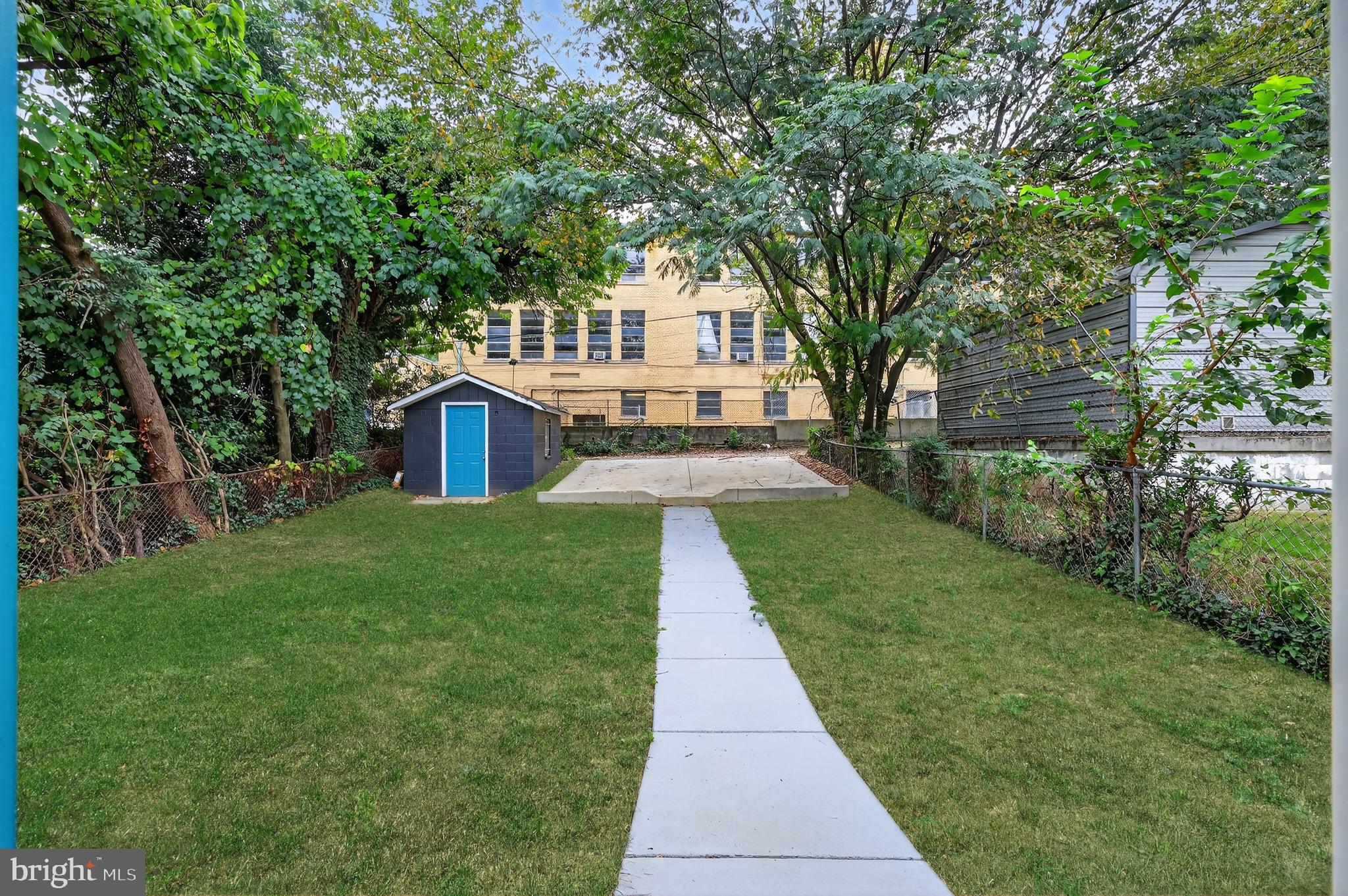 2948 MILLS AVENUE NE