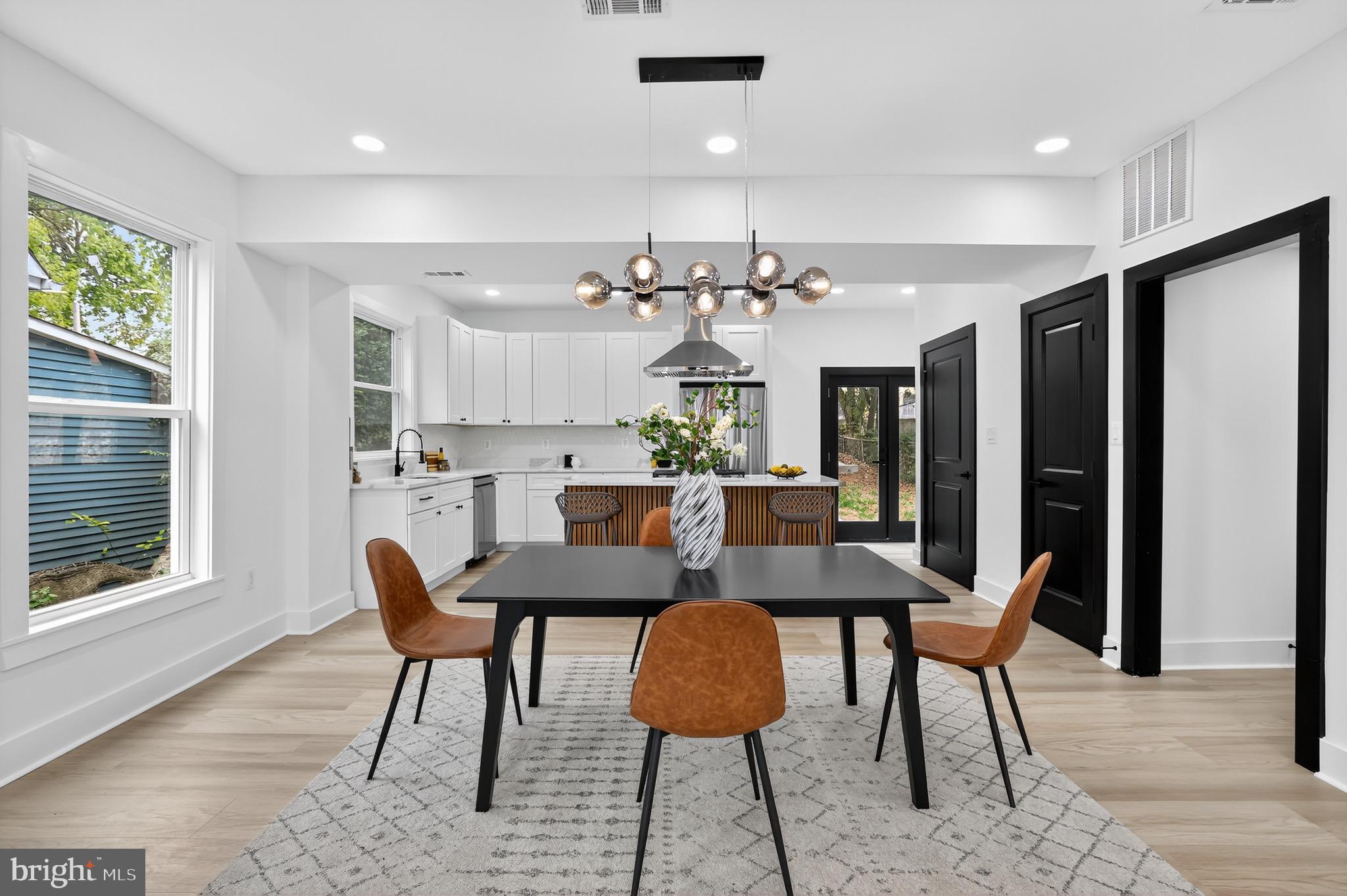 2948 MILLS AVENUE NE